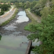 Dal�� pohled z hr�ze, je vid�t mimo jin� i stav vody